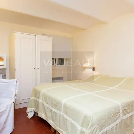 Апартаменты 3p En Rez De Jardin D'un Maison Bourgeoise