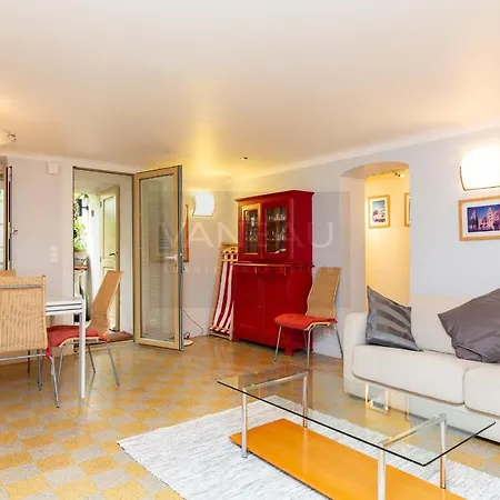 Апартаменты 3p En Rez De Jardin D'un Maison Bourgeoise Канны
