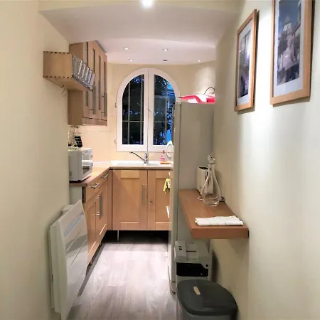 3p En Rez De Jardin D'un Maison Bourgeoise Апартаменты